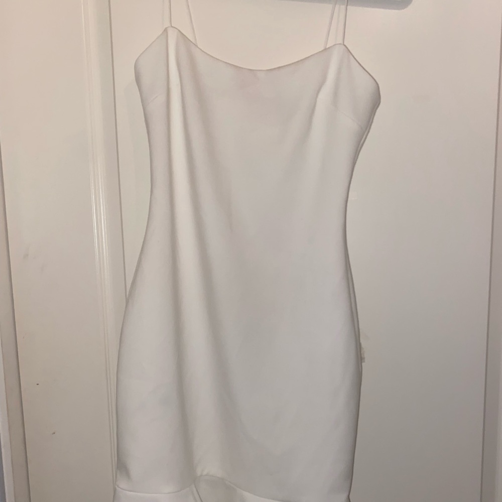 Likely white banks dress. Size 2. It is brand new.